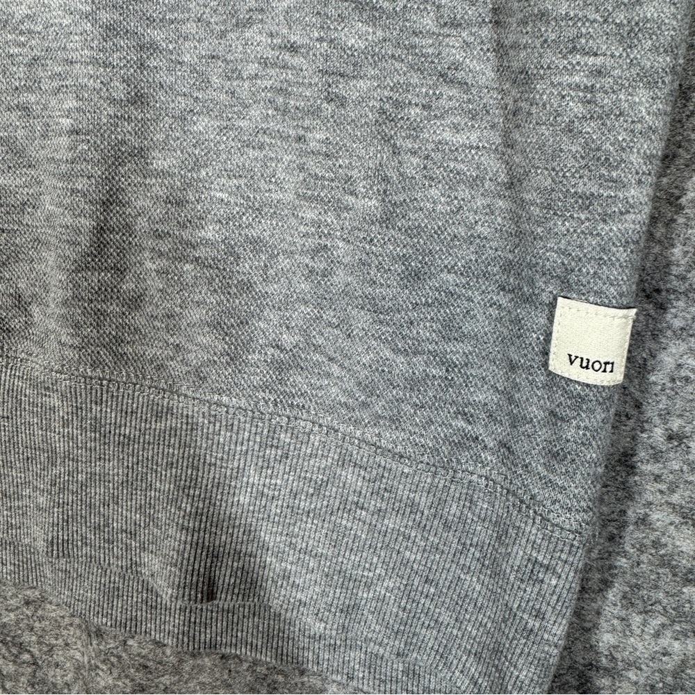 Vuori Gray Long Sleeve Sweatshirt Crewneck Pocket Athleisure Pullover Size M - Picture 8 of 15